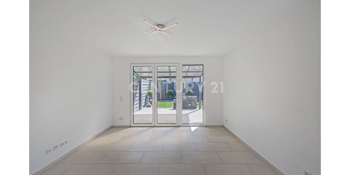 EG Wohnbereich mit Terrasse